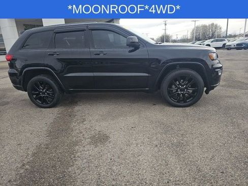 Used 2019 Jeep Grand Cherokee Altitude AWD/4WD image 27