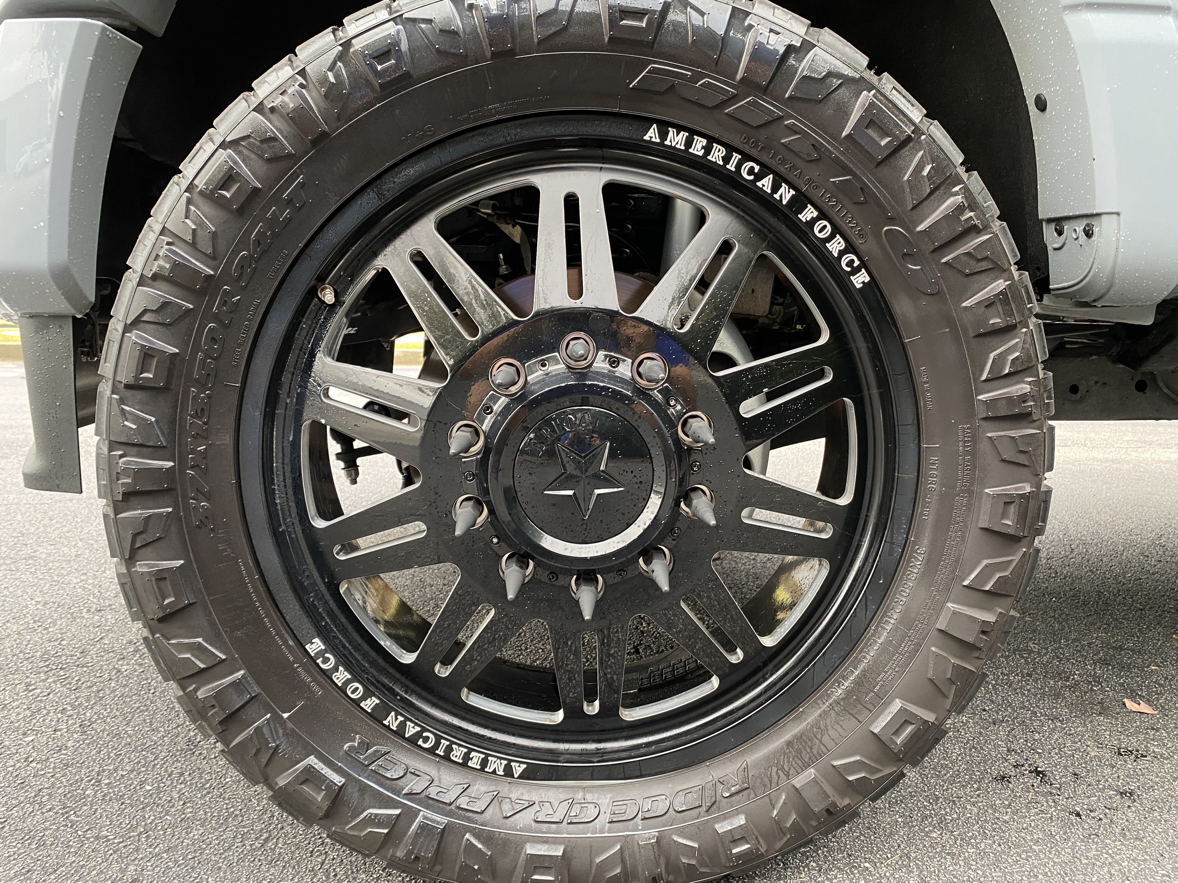 Used 2025 Ford F450 Platinum w/ FX4 Off-Road Package AWD/4WD image 45