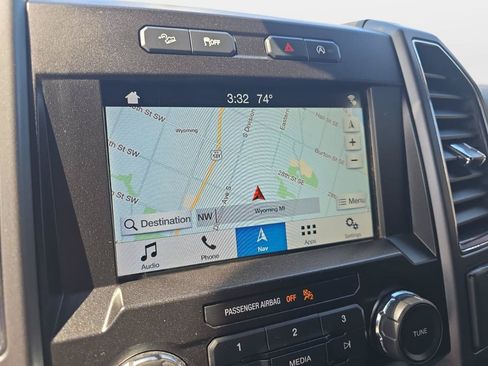 Used 2019 Ford F150 XLT w/ Equipment Group 302A Luxury AWD/4WD image 23