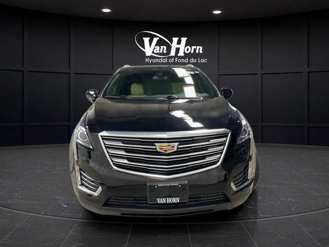 Used 2019 Cadillac XT5 AWD image 2