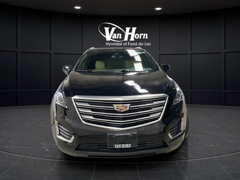 Used 2019 Cadillac XT5 AWD image 2
