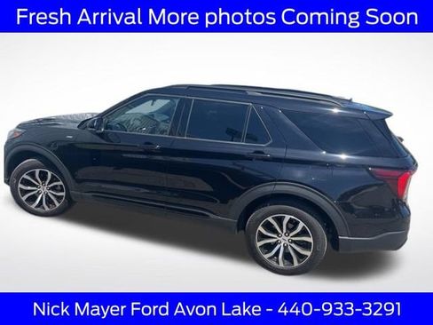 Used 2025 Ford Explorer ST-Line AWD/4WD image 3