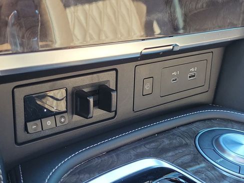 Certified 2022 Nissan Armada Platinum w/ Captain's Chairs Package image 41