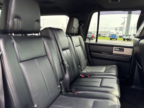 Used 2015 Ford Expedition Limited w/ Equipment Group 301A AWD/4WD image 9
