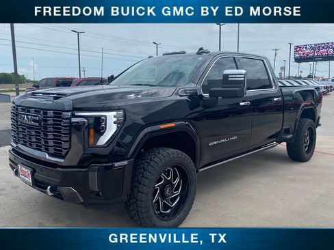 Used 2024 GMC Sierra 2500 Denali Ultimate AWD/4WD image 1