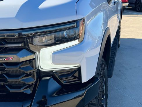 Used 2022 Chevrolet Silverado 1500 ZR2 image 4