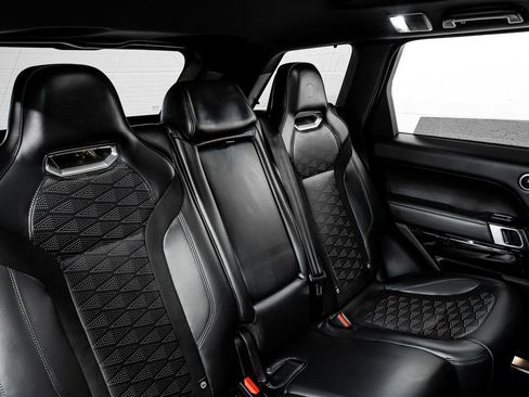 Used 2020 Land Rover Range Rover Sport SVR image 34