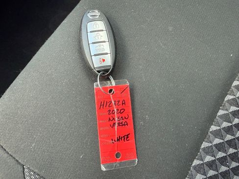 Used 2020 Nissan Versa S image 41