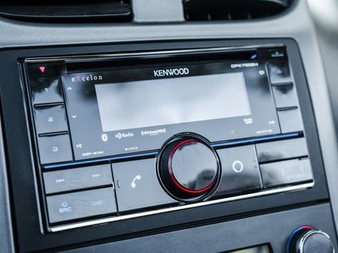 Used 2006 Chevrolet Corvette Convertible w/ Preferred Equipment Group image 16