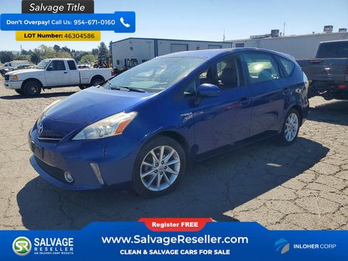Used 2014 Toyota Prius V Five image 1