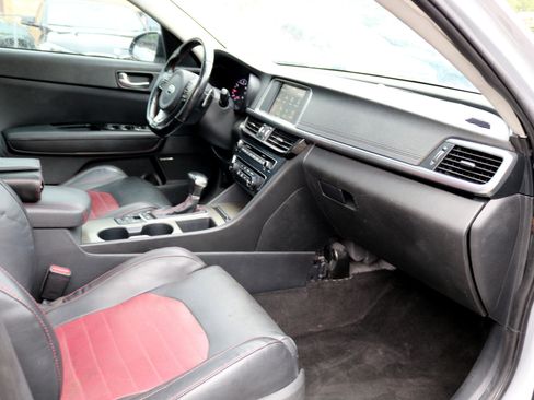 Used 2019 Kia Optima SX image 40