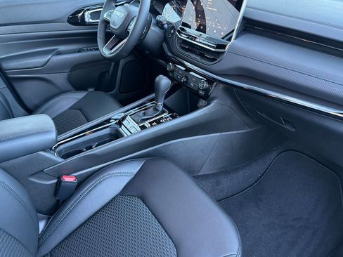 New 2026 Jeep Compass Latitude image 14