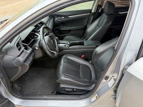 Used 2017 Honda Civic Touring image 12