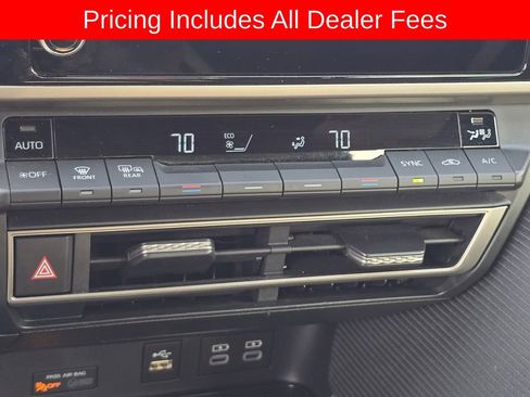 Used 2025 Toyota Camry SE w/ Convenience Package FWD image 23