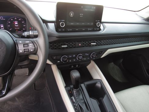 Certified 2024 Honda Accord EX image 17