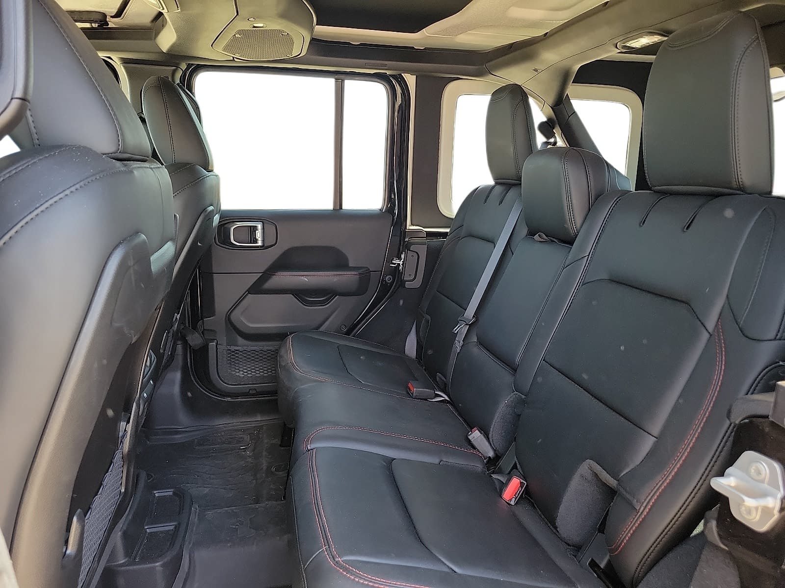 Used 2026 Jeep Wrangler Unlimited Rubicon AWD/4WD image 8