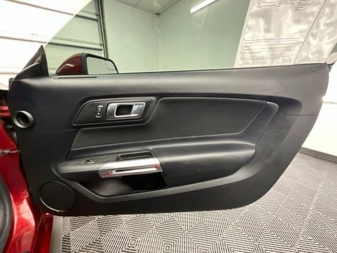 Used 2019 Ford Mustang Coupe RWD image 15