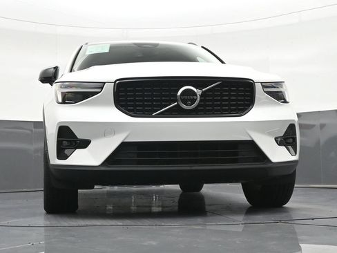 Used 2024 Volvo XC40 B5 Plus w/ Climate Package AWD/4WD image 32
