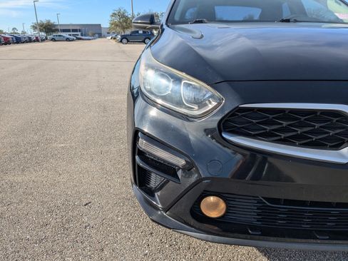 Used 2019 Kia Forte LXS image 12