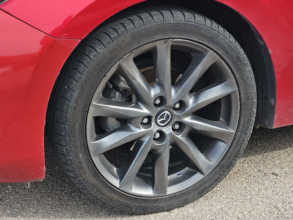 Used 2018 MAZDA MAZDA3 Touring FWD image 4