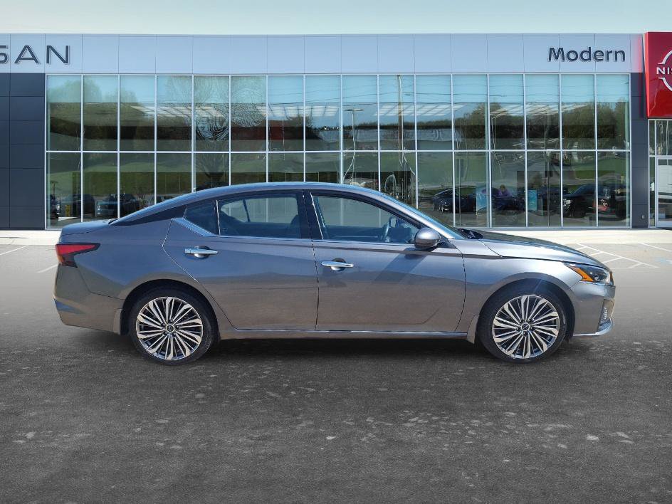 Used 2023 Nissan Altima 2.5 SL AWD/4WD image 4
