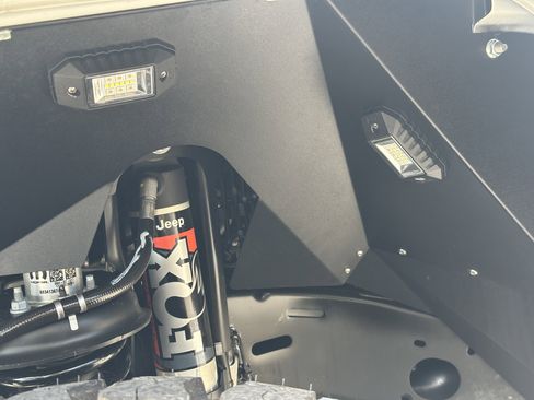 Used 2024 Jeep Gladiator Mojave image 31
