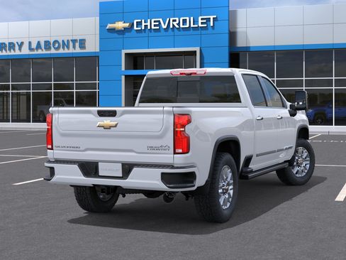 New 2026 Chevrolet Silverado 2500 High Country w/ High Country Premium Package AWD/4WD image 6
