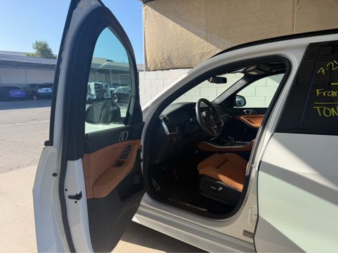 Used 2022 BMW X5 sDrive40i w/ M Sport Package RWD image 5