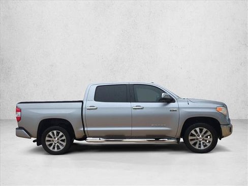 Used 2016 Toyota Tundra Limited w/ Limited Premium Package RWD image 4