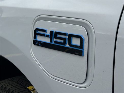 New 2025 Ford F150 Lightning XLT image 9