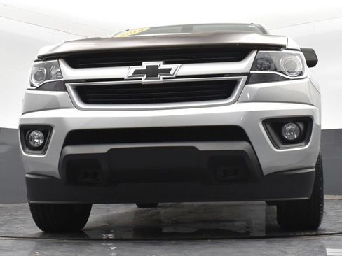 Used 2018 Chevrolet Colorado LT AWD/4WD image 25