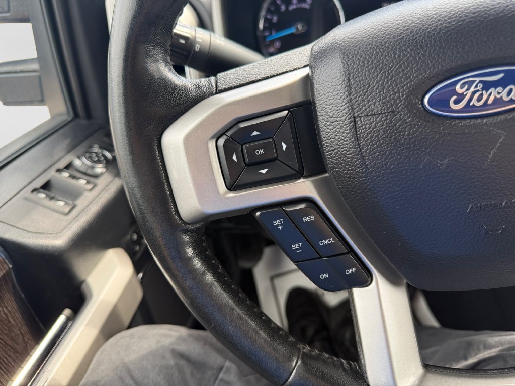 Used 2020 Ford F350 Lariat w/ Lariat Value Package AWD/4WD image 15