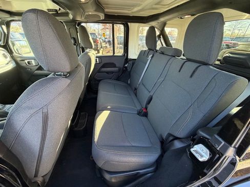 Used 2025 Jeep Wrangler Unlimited Sahara w/ Safety Group image 19