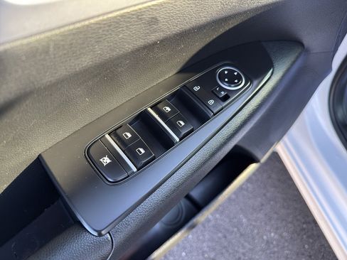 Certified 2024 Kia Forte LXS image 9