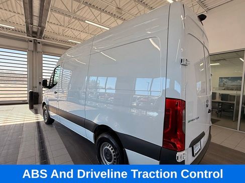 Used 2025 Mercedes-Benz Sprinter 2500 image 6