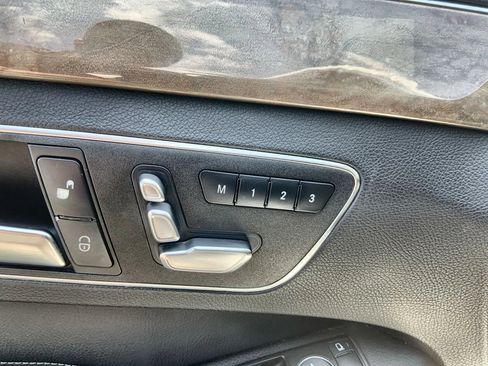 Used 2014 Mercedes-Benz E 350 4MATIC Sedan image 14