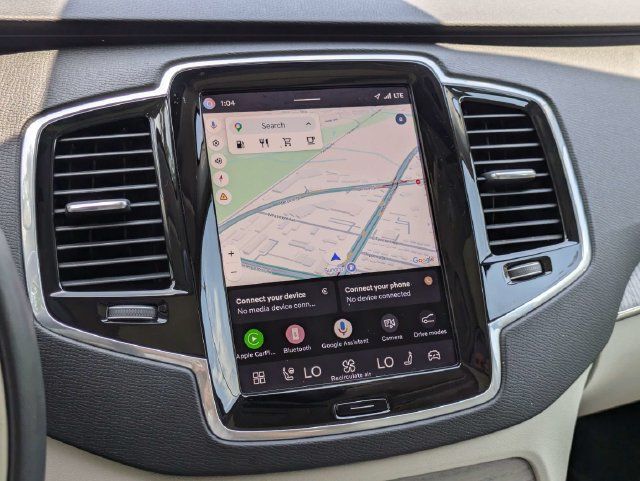 Certified 2024 Volvo XC90 B5 Plus AWD/4WD image 29