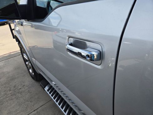 Used 2019 Ford F150 Lariat w/ Equipment Group 502A Luxury image 6