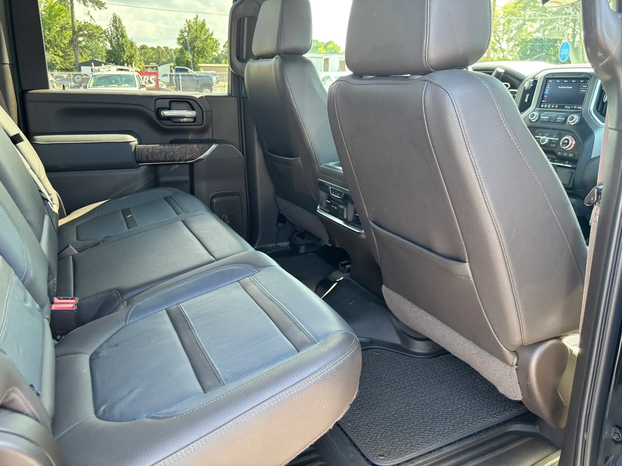 Used 2021 GMC Sierra 2500 Denali w/ Denali Ultimate Package AWD/4WD image 18