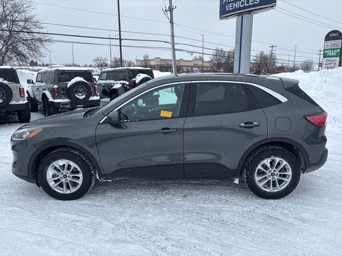 Used 2020 Ford Escape SE image 8