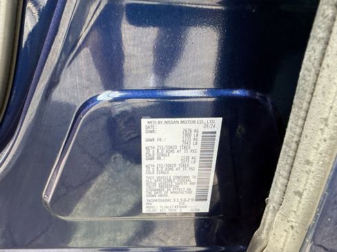 Used 2024 Nissan Pathfinder Platinum w/ Cargo Package FWD image 28