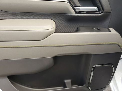 New 2026 Chevrolet Silverado 2500 ZR2 AWD/4WD image 16