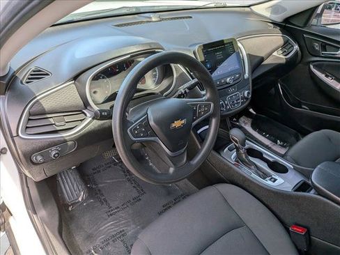 Used 2022 Chevrolet Malibu LT FWD image 19