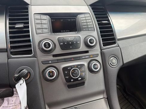Used 2015 Ford Taurus SEL FWD image 26