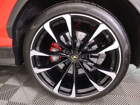 Used 2021 Lamborghini Urus image 32