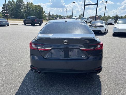 Used 2025 Toyota Camry SE FWD image 8