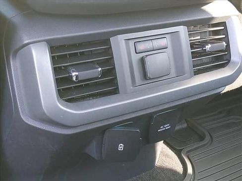 Used 2022 Ford F150 Lariat w/ Equipment Group 502A High AWD/4WD image 13