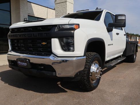 Used 2020 Chevrolet Silverado 3500 W/T w/ WT Convenience Package AWD/4WD image 2