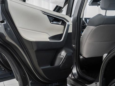 Used 2022 Toyota RAV4 XLE image 23