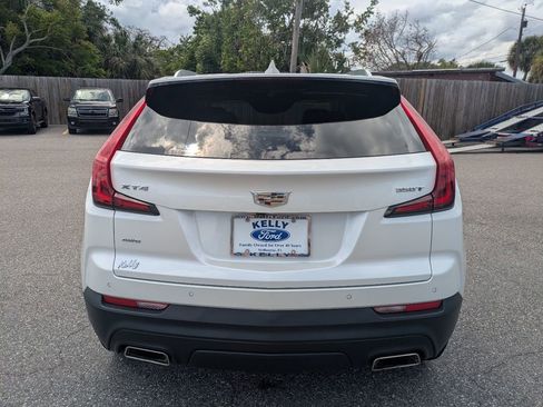 Used 2022 Cadillac XT4 Luxury w/ Cold Weather Package AWD/4WD image 7